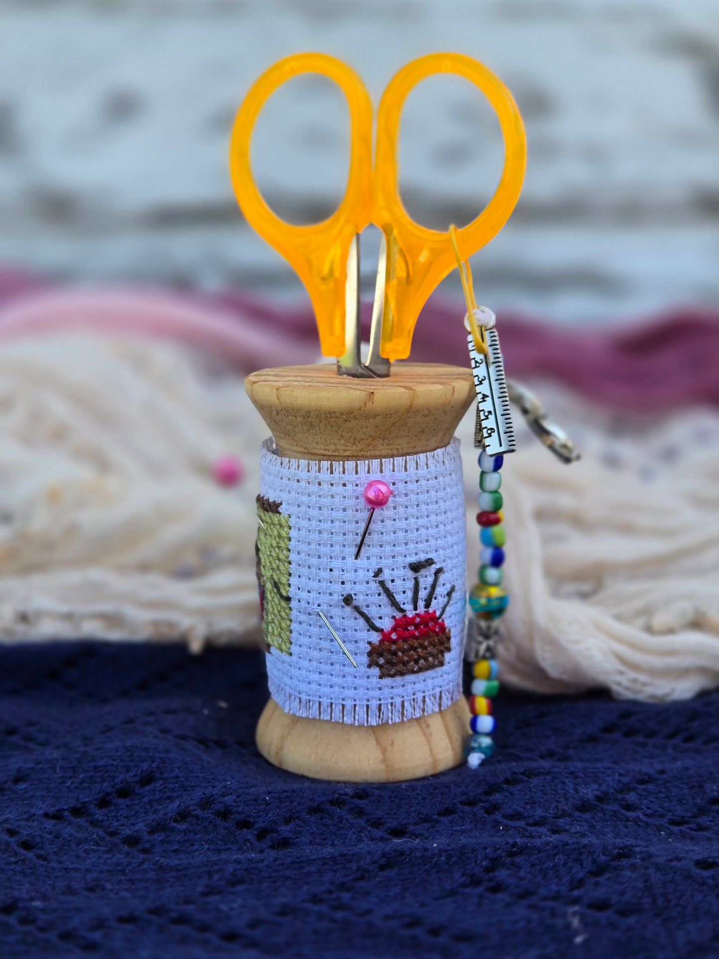 Mini Wooden Scissor Stand – “Pincushion + Pins” Cross-Stitch Design