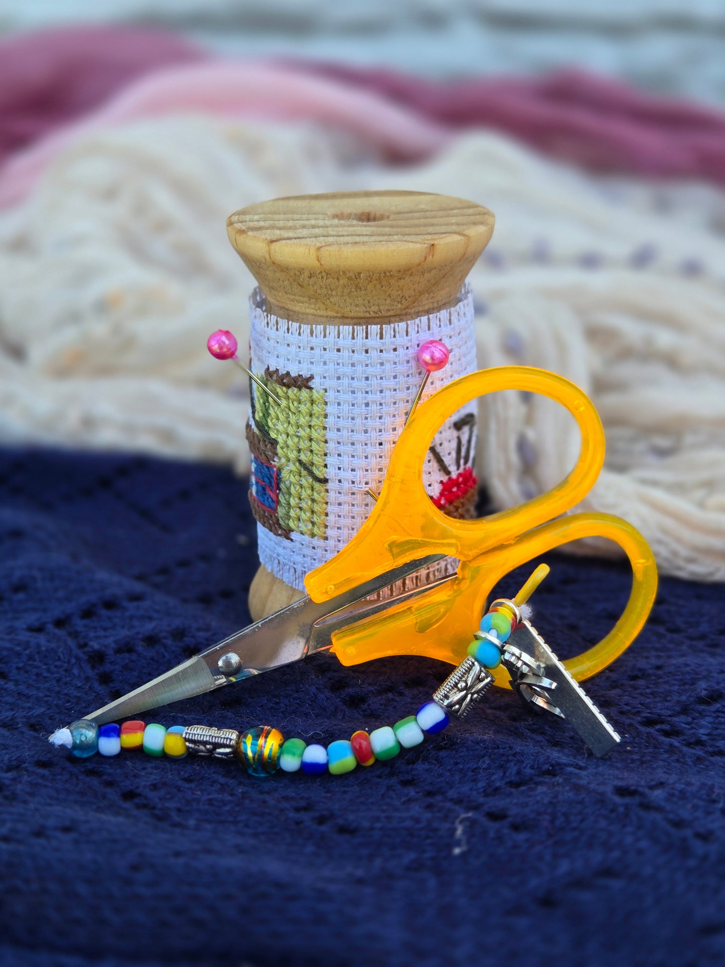 Mini Wooden Scissor Stand – “Pincushion + Pins” Cross-Stitch Design