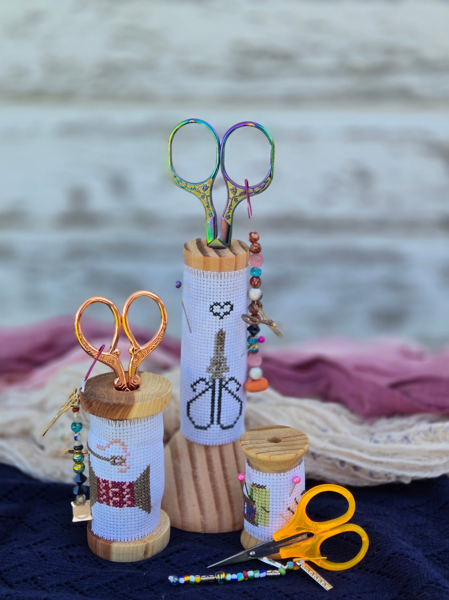 Mini Wooden Scissor Stand – “Pincushion + Pins” Cross-Stitch Design