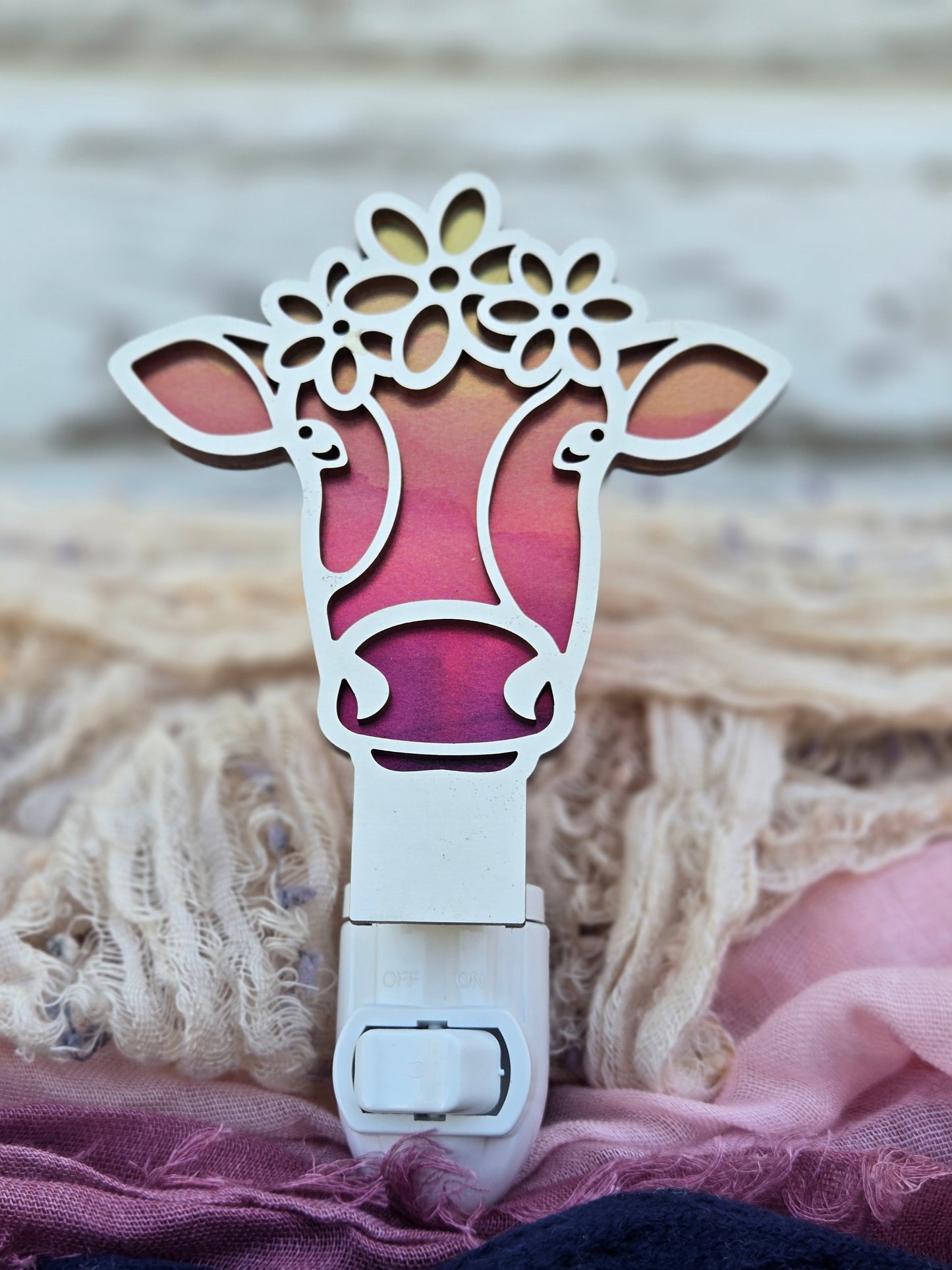 Daisy Cow Night Light ๐ธ๐ฎ