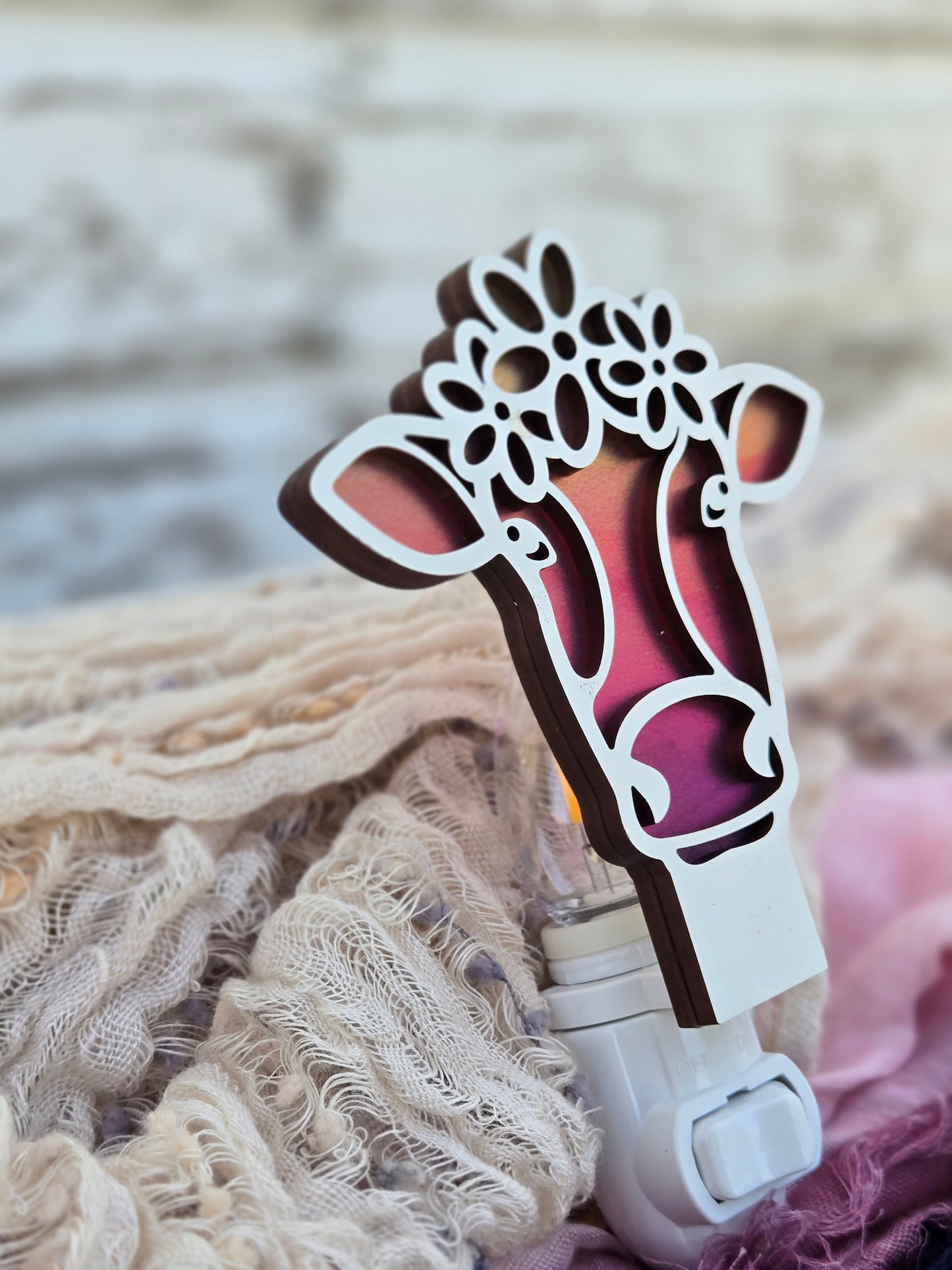Daisy Cow Night Light ๐ธ๐ฎ
