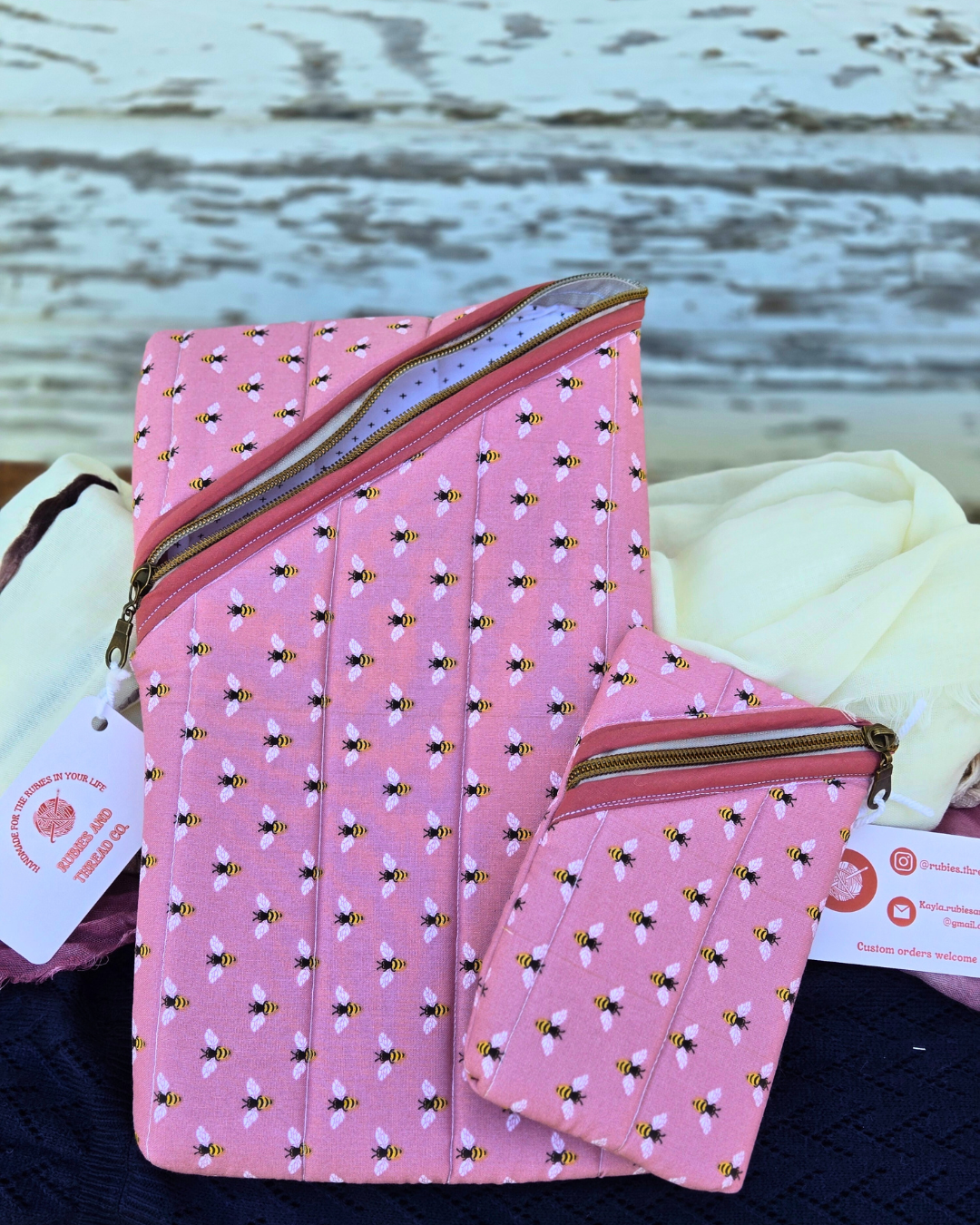 Pink Bee Padded Sleeve β Book, Kindle & Laptop Case ππ»π