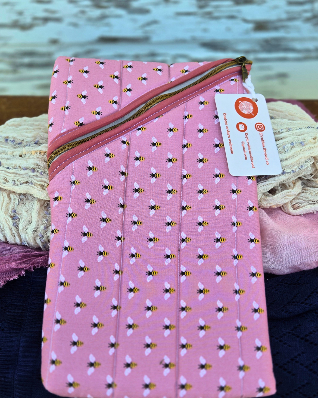 Pink Bee Padded Sleeve β Book, Kindle & Laptop Case ππ»π